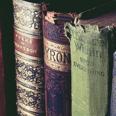 antique-art-bookcase-1301585-800×400